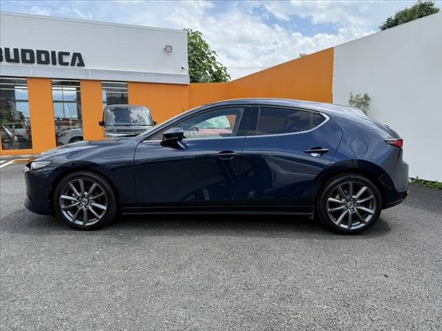 MAZDA3 FASTBACK