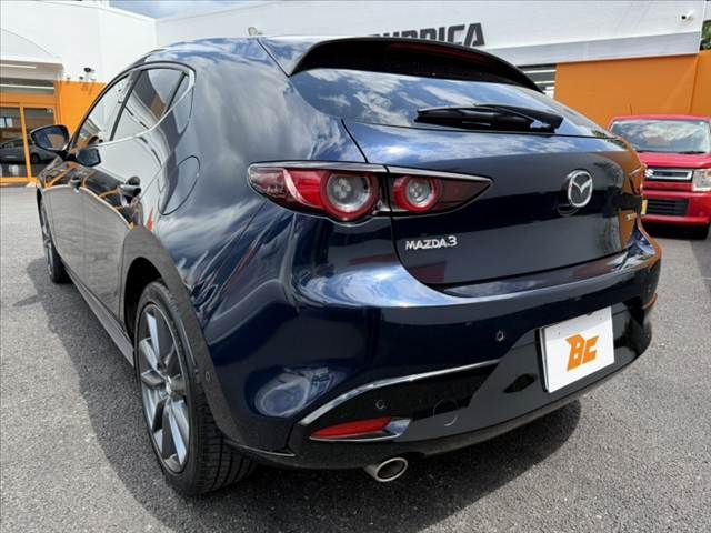 MAZDA3 FASTBACK