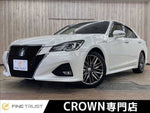 CROWN sedan hybrid