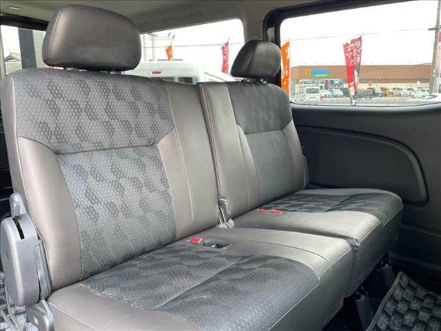 CARAVAN van 2WD