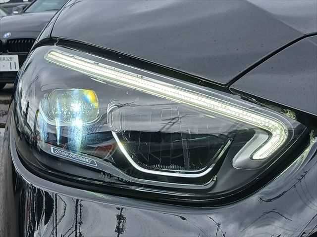 MERCEDES BENZ C class sedan