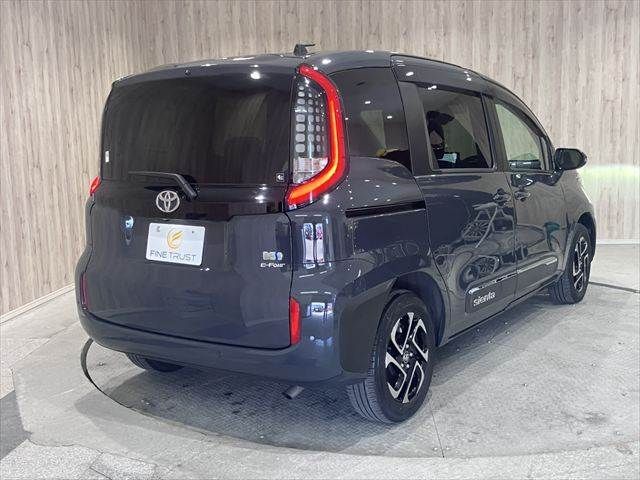 SIENTA HYBRID