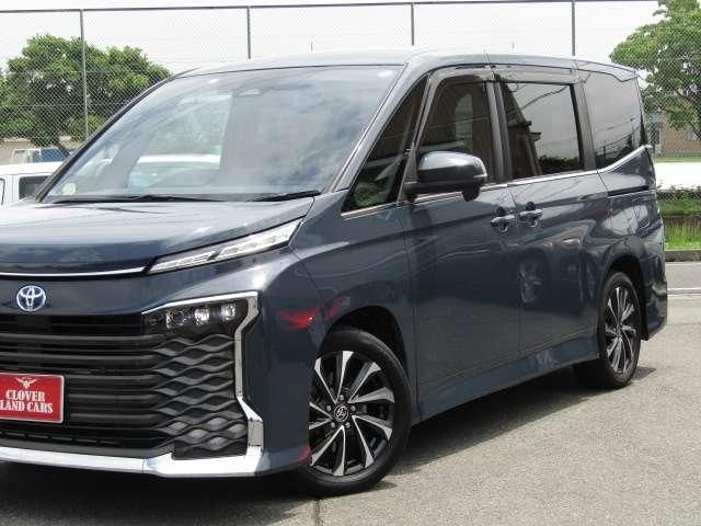VOXY HYBRID 4WD