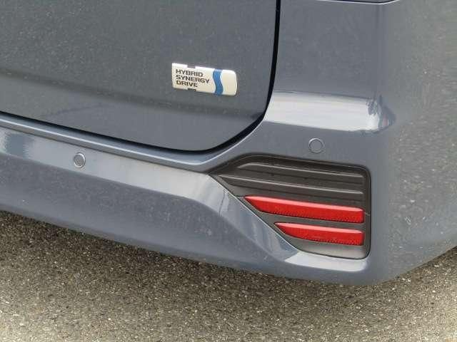 VOXY HYBRID 4WD