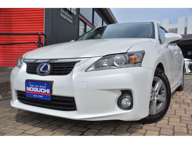 LEXUS CT200h