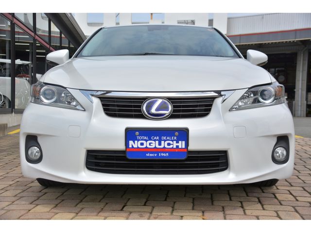 LEXUS CT200h