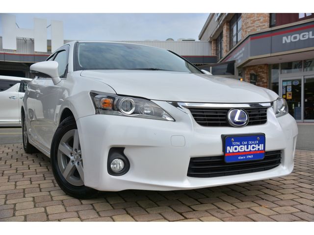 LEXUS CT200h