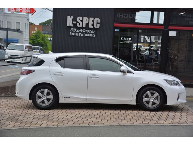 LEXUS CT200h