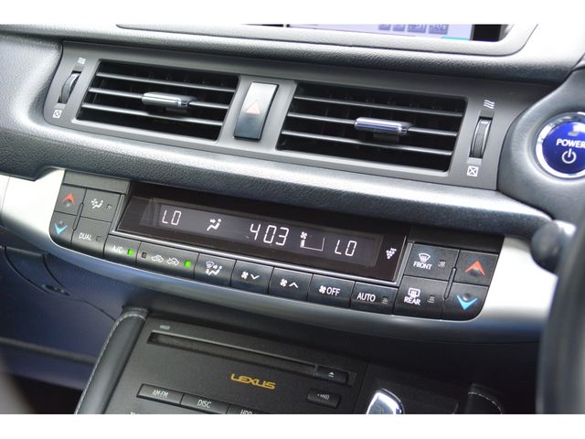 LEXUS CT200h