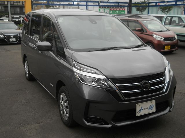 SERENA  S-HYBRID 4WD