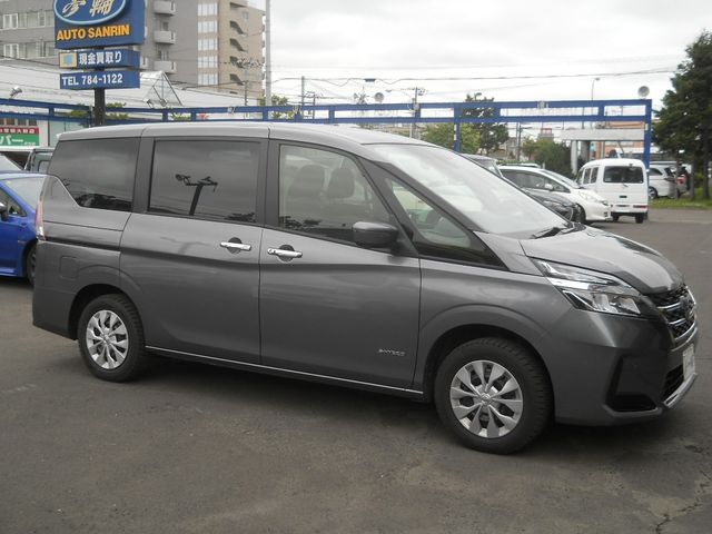 SERENA  S-HYBRID 4WD
