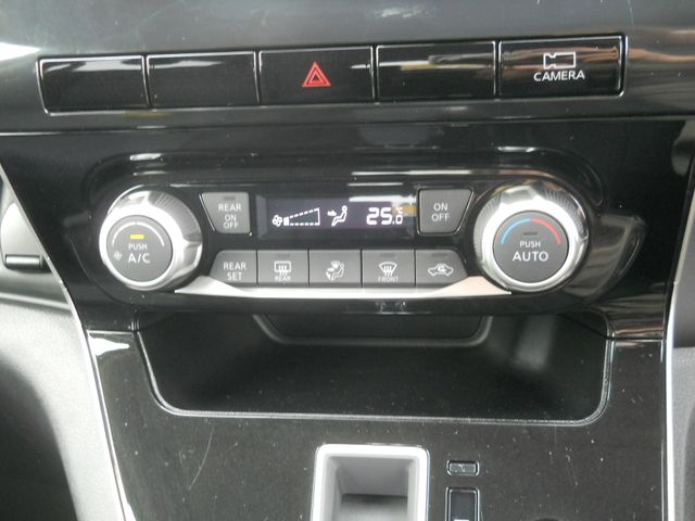SERENA  S-HYBRID 4WD