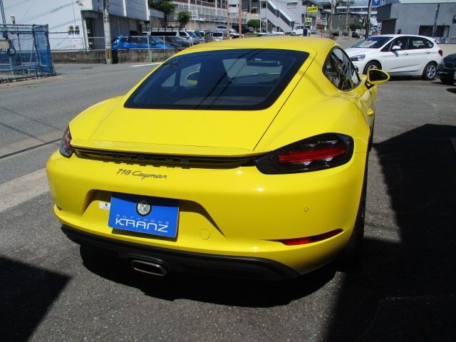 PORSCHE 718 CAYMAN