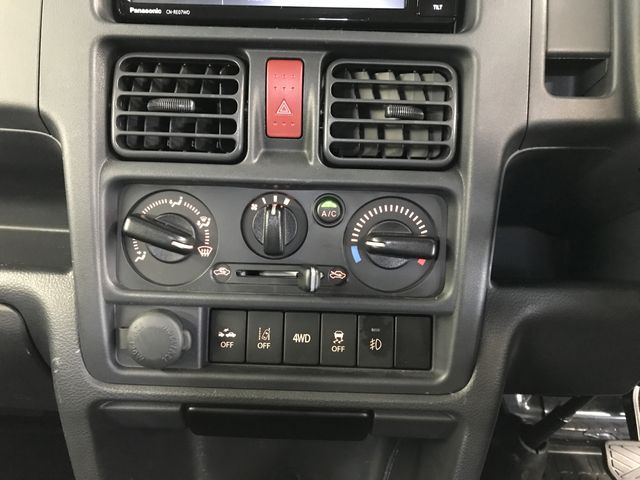 Super CARRY truck 4WD