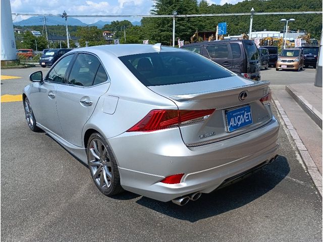 LEXUS IS300h