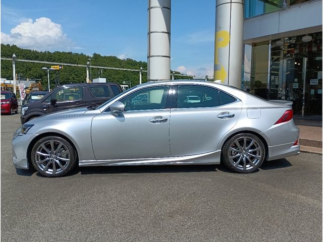LEXUS IS300h