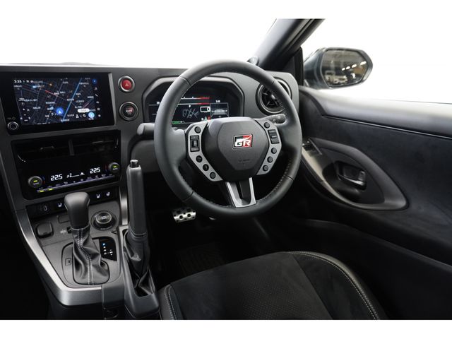 GR YARIS