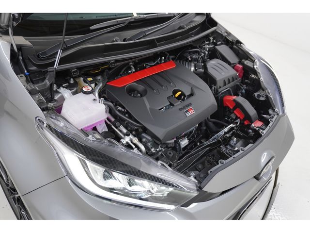 GR YARIS