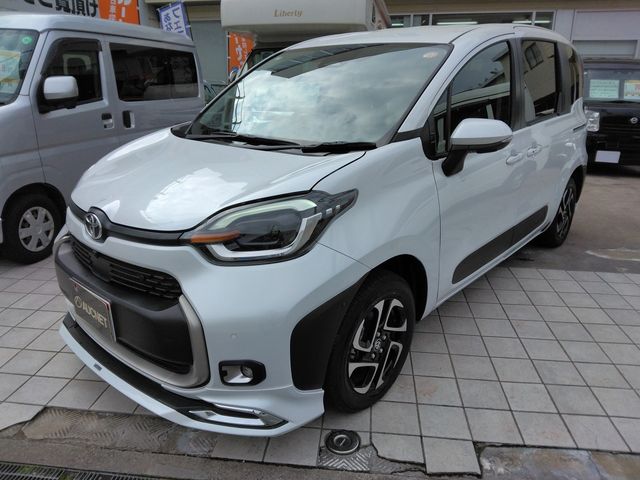 SIENTA HYBRID