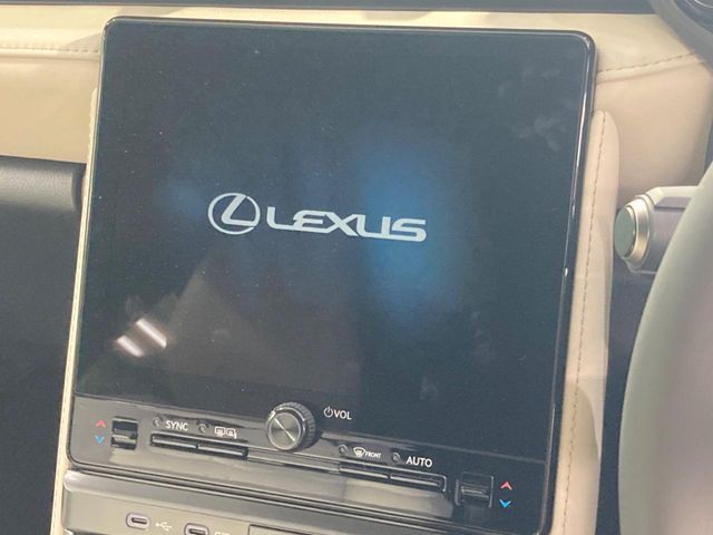 LEXUS LBX