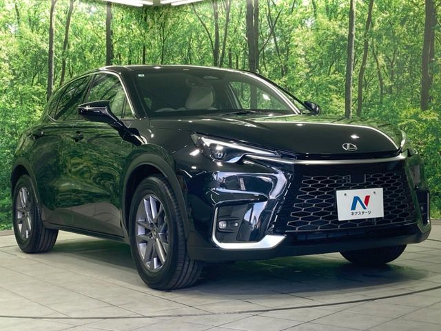 LEXUS LBX