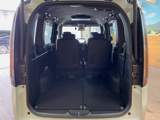 STEPWAGON e:HEV SPADA