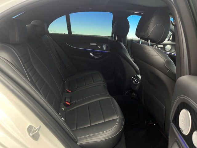 MERCEDES BENZ E class sedan