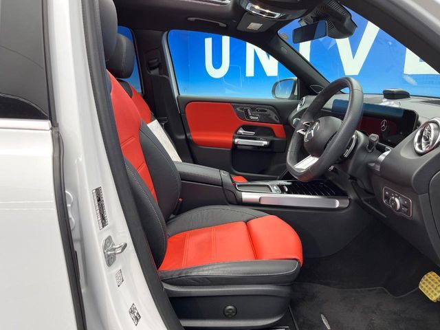 MERCEDES BENZ GLB