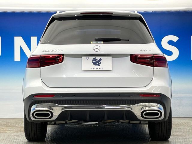 MERCEDES BENZ GLB