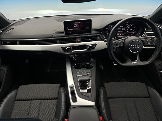 AUDI A4 AVANT