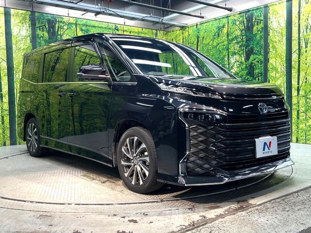 VOXY HYBRID