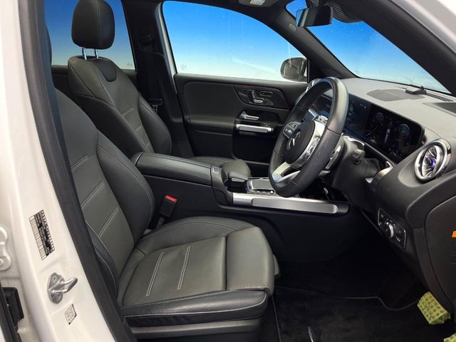 MERCEDES BENZ GLB