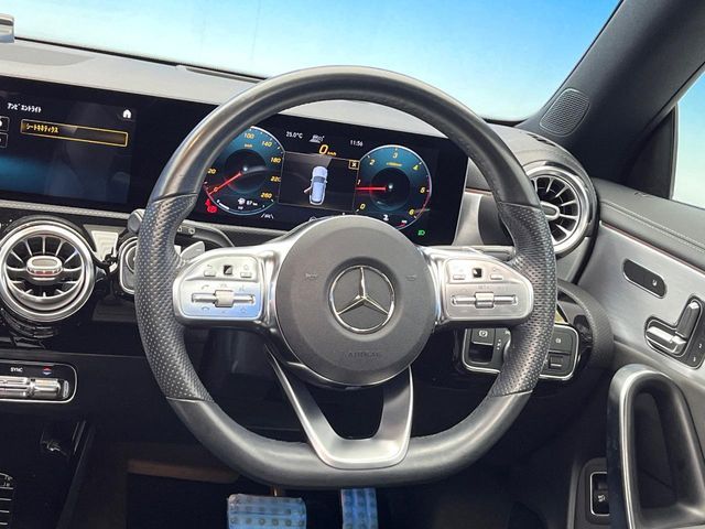 MERCEDES BENZ CLA Shooting Brake