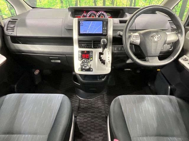 VOXY 4WD