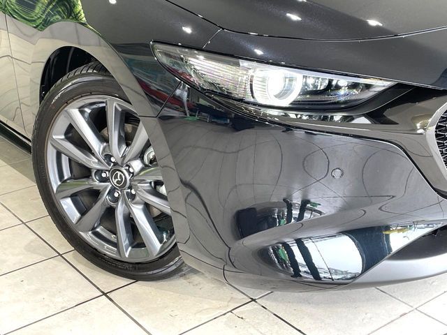 MAZDA3 FASTBACK