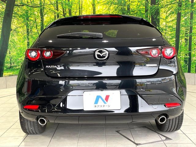 MAZDA3 FASTBACK