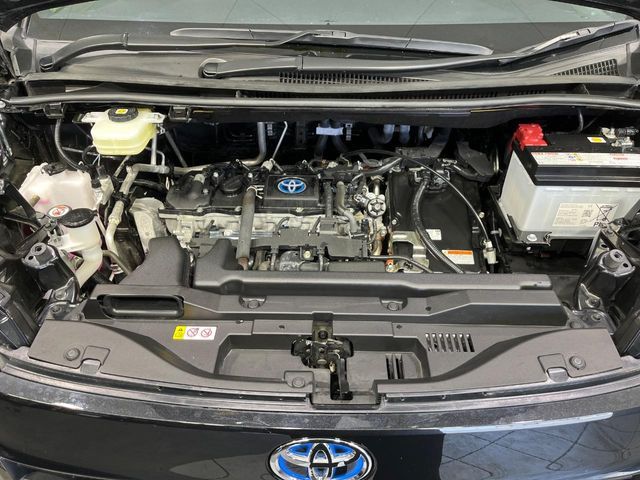VOXY HYBRID 4WD