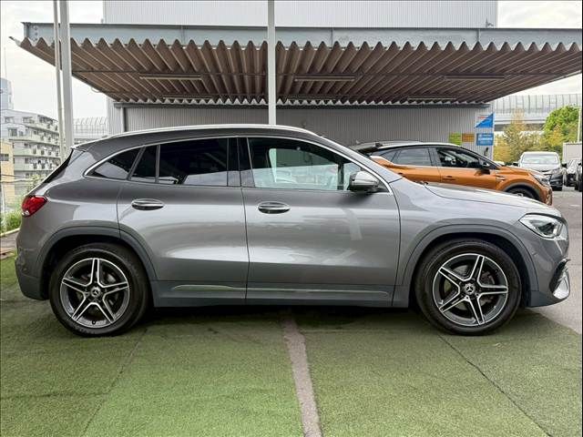 MERCEDES BENZ GLA class