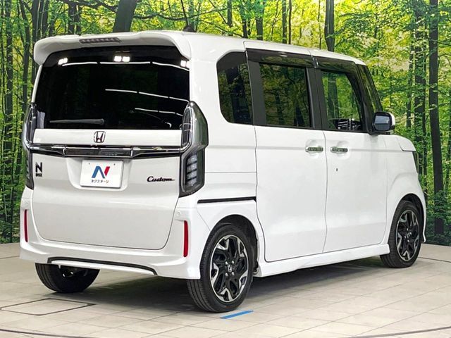 N BOX CUSTOM
