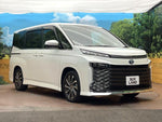 VOXY HYBRID