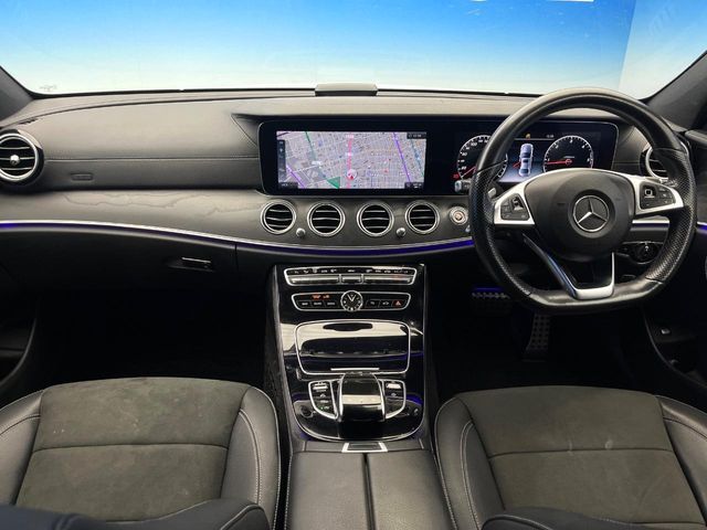 MERCEDES BENZ E class sedan
