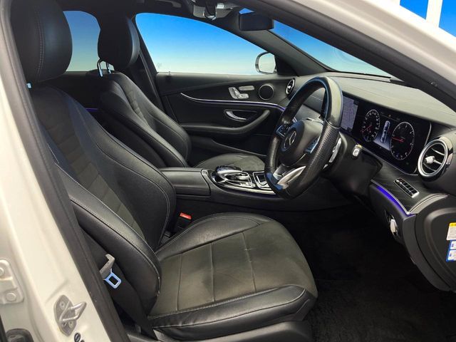 MERCEDES BENZ E class sedan