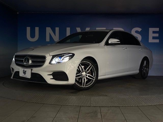 MERCEDES BENZ E class sedan