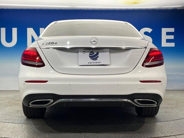 MERCEDES BENZ E class sedan