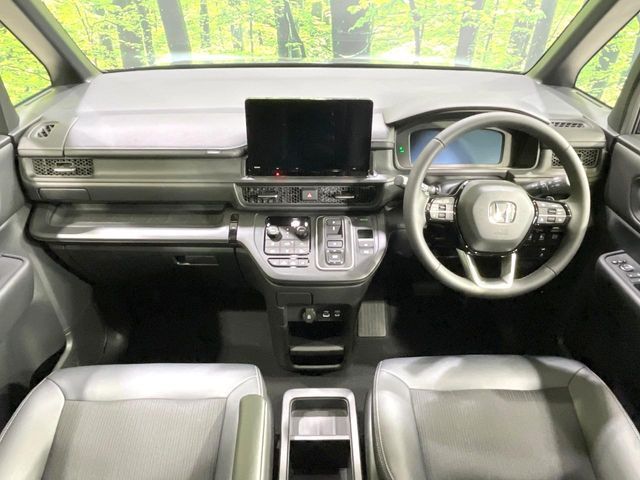 STEPWAGON e:HEV SPADA