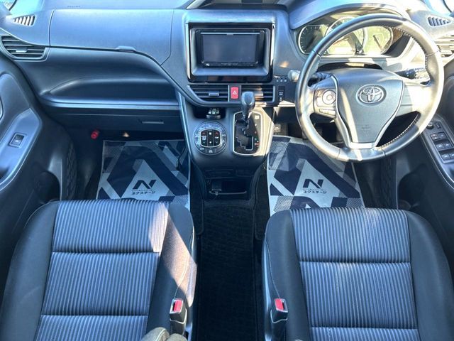 VOXY 4WD