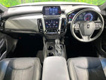 CROWN sedan hybrid
