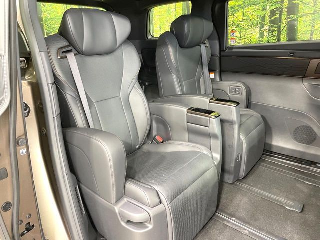 ALPHARD hybrid