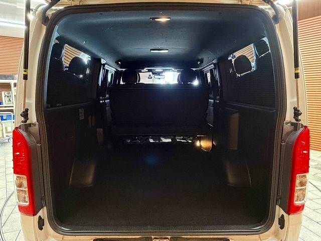 HIACE van 4WD