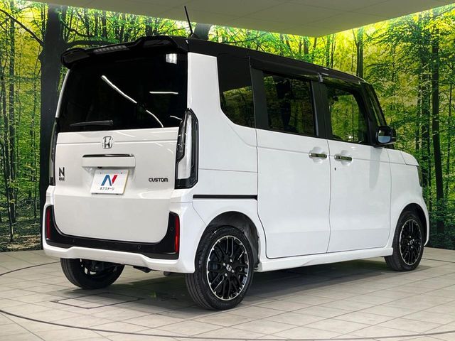 N BOX CUSTOM 4WD